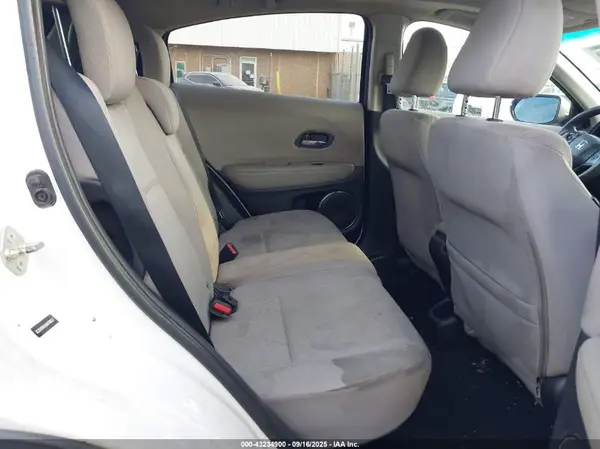 3CZRU5H58GM706627 2016 HONDA HR-V - Image 8