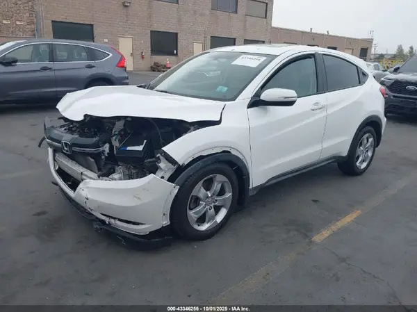 3CZRU5H58GM725646 2016 HONDA HR-V - Image 2