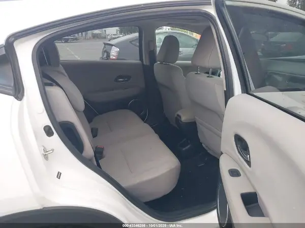 3CZRU5H58GM725646 2016 HONDA HR-V - Image 8