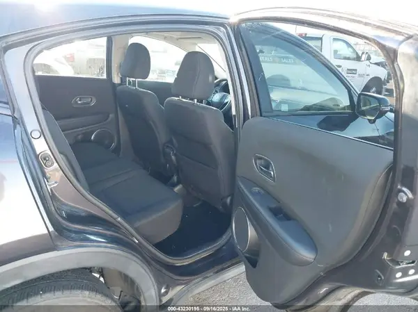 3CZRU5H58GM725811 2016 HONDA HR-V - Image 8