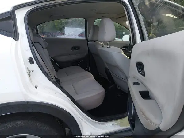 3CZRU5H58GM735688 2016 HONDA HR-V - Image 8