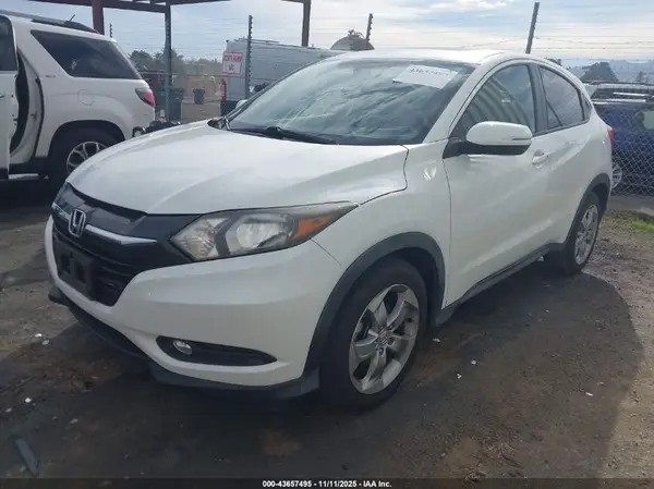 3CZRU5H58GM747453 2016 HONDA HR-V - Image 2