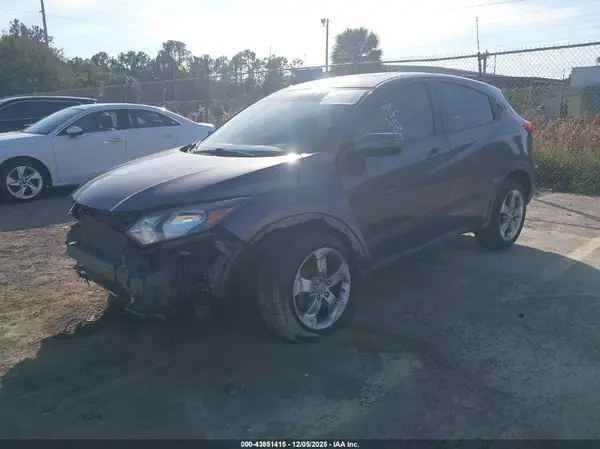 3CZRU5H58GM753687 2016 HONDA HR-V - Image 2
