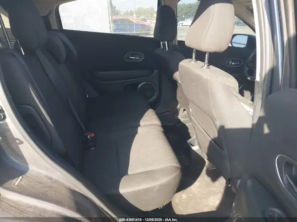 3CZRU5H58GM753687 2016 HONDA HR-V - Image 8