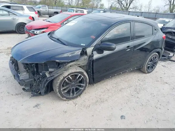 3CZRU5H58HG705655 2017 HONDA HR-V - Image 2