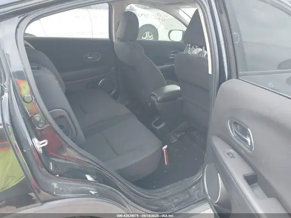 3CZRU5H58HG705655 2017 HONDA HR-V - Image 8