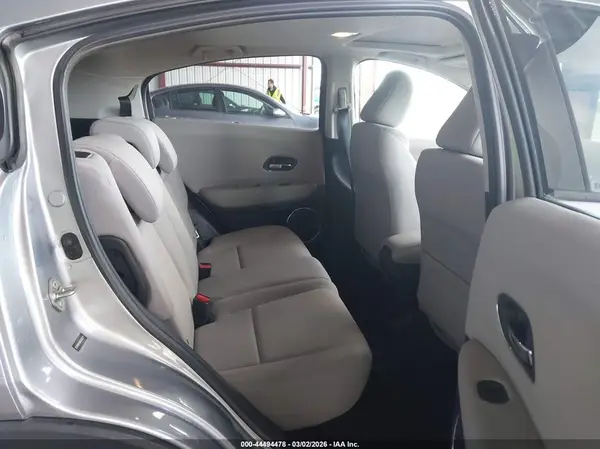 3CZRU5H58HG706272 2017 HONDA HR-V - Image 8