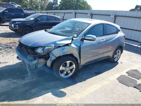 3CZRU5H58HG709639 2017 HONDA HR-V - Image 2