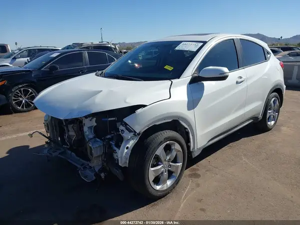 3CZRU5H58HM702143 2017 HONDA HR-V - Image 2
