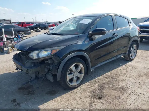 3CZRU5H58HM707343 2017 HONDA HR-V - Image 2
