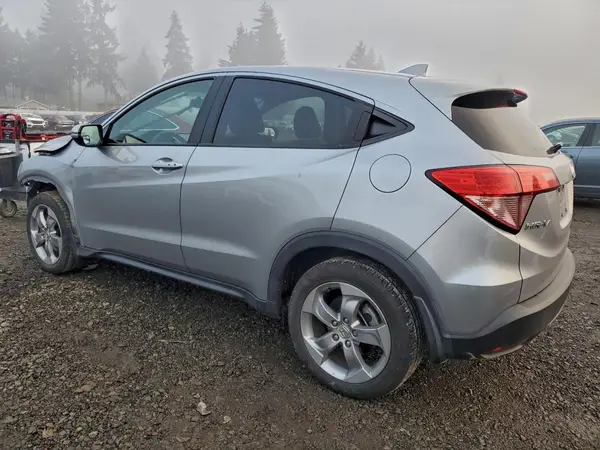 3CZRU5H58HM709464 2017 HONDA HR-V - Image 2