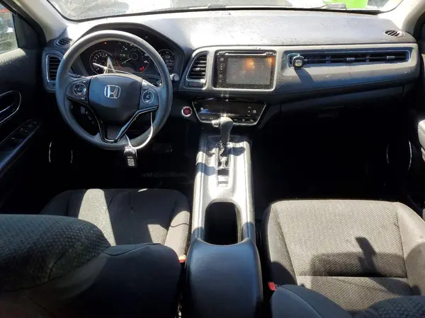 3CZRU5H58HM717936 2017 HONDA HR-V - Image 8