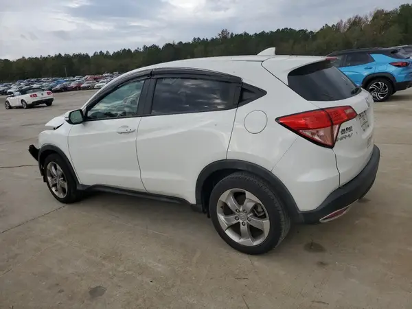 3CZRU5H58HM727057 2017 HONDA HR-V - Image 2