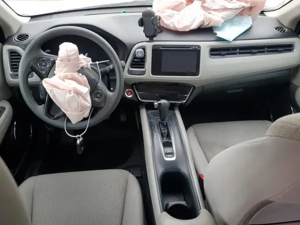 3CZRU5H58HM727057 2017 HONDA HR-V - Image 8