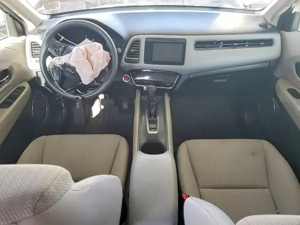 3CZRU5H58JG700560 2018 HONDA HR-V - Image 8