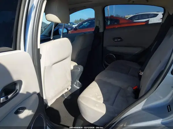 3CZRU5H58JG705872 2018 HONDA HR-V - Image 8