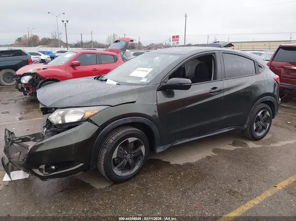 3CZRU5H58JM707588 2018 HONDA HR-V - Image 2