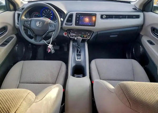 3CZRU5H58JM710040 2018 HONDA HR-V - Image 8