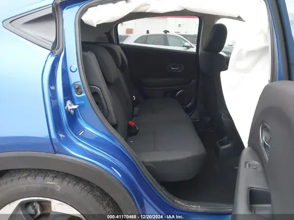 3CZRU5H58JM715898 2018 HONDA HR-V - Image 8