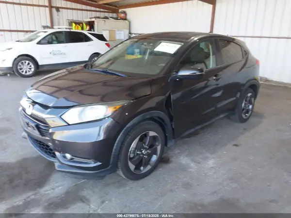 3CZRU5H58JM716016 2018 HONDA HR-V - Image 2