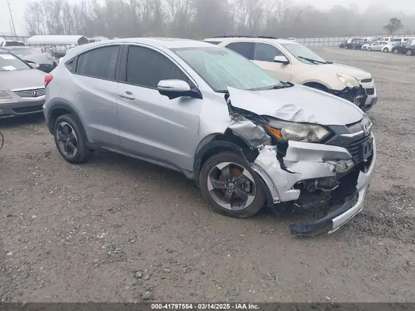 3CZRU5H58JM721720 2018 HONDA HR-V - Image 1