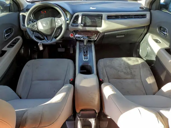 3CZRU5H58KM702957 2019 HONDA HR-V - Image 8