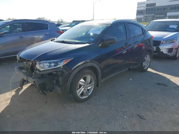 3CZRU5H58KM717376 2019 HONDA HR-V - Image 2