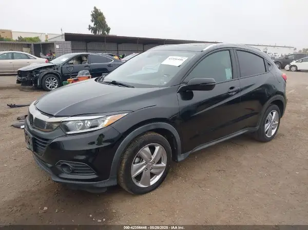 3CZRU5H58KM723792 2019 HONDA HR-V - Image 2