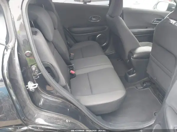 3CZRU5H58KM723792 2019 HONDA HR-V - Image 8