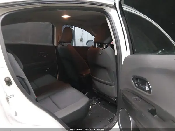 3CZRU5H58KM726062 2019 HONDA HR-V - Image 8
