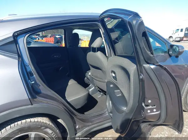3CZRU5H58NM741262 2022 HONDA HR-V - Image 8