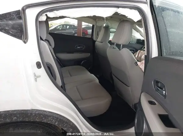 3CZRU5H58NM741374 2022 HONDA HR-V - Image 8