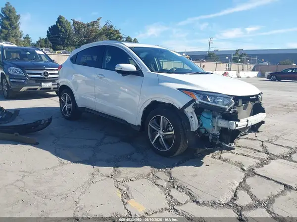 3CZRU5H58NM745599 2022 HONDA HR-V - Image 1