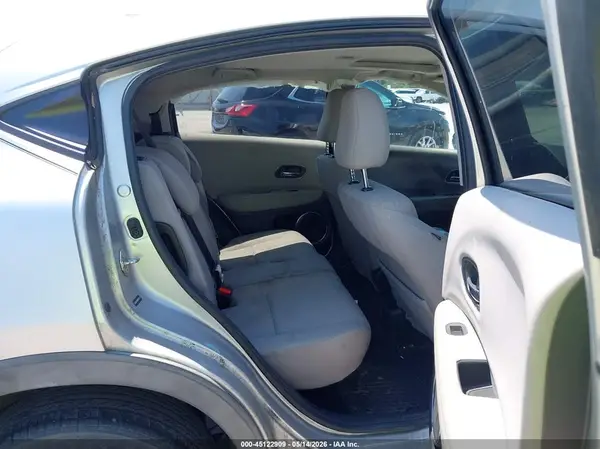 3CZRU5H59GM705213 2016 HONDA HR-V - Image 8