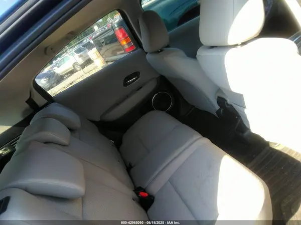 3CZRU5H59GM753102 2016 HONDA HR-V - Image 8