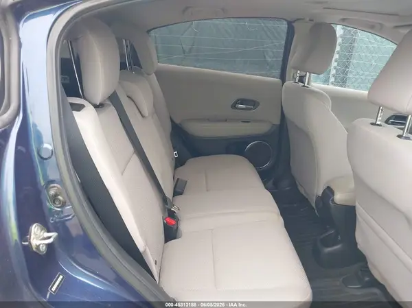 3CZRU5H59HG702196 2017 HONDA HR-V - Image 8