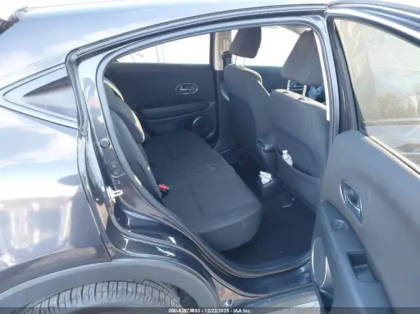 3CZRU5H59HM702748 2017 HONDA HR-V - Image 8