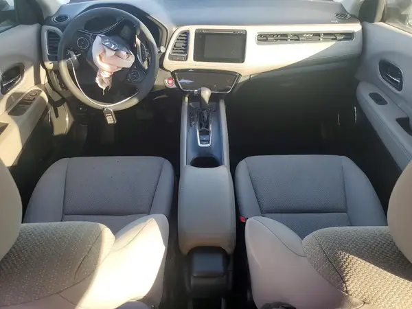 3CZRU5H59HM710980 2017 HONDA HR-V - Image 8