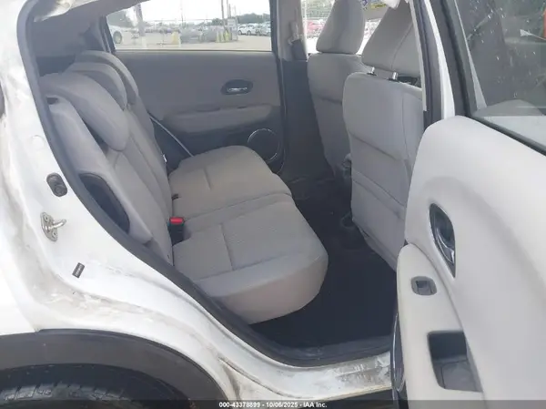3CZRU5H59HM712759 2017 HONDA HR-V - Image 8