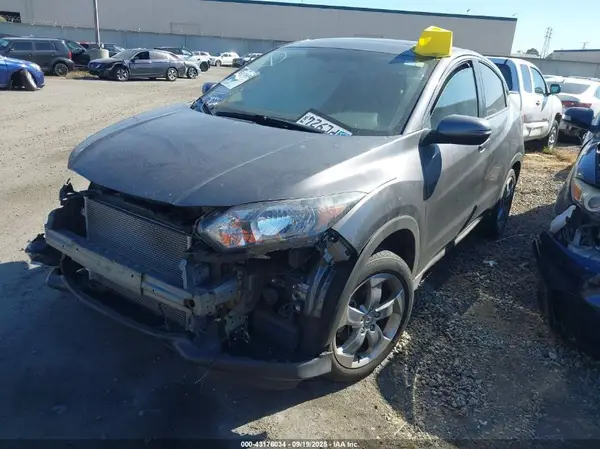 3CZRU5H59HM721218 2017 HONDA HR-V - Image 2
