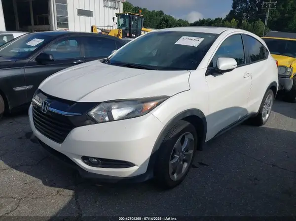 3CZRU5H59HM722093 2017 HONDA HR-V - Image 2