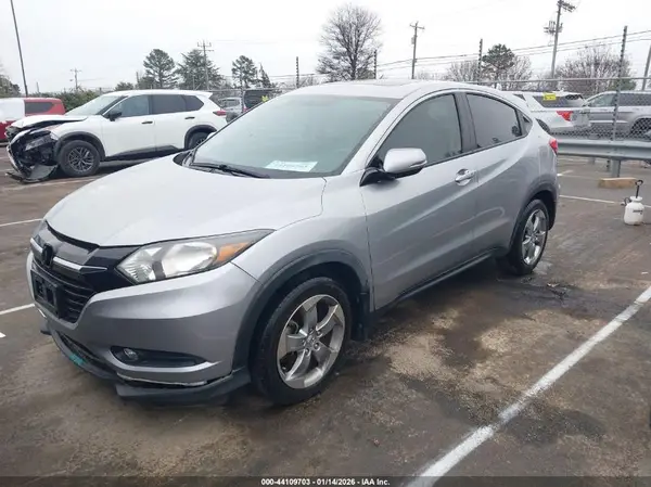 3CZRU5H59HM725883 2017 HONDA HR-V - Image 2