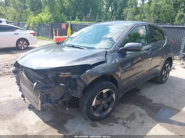 3CZRU5H59JG702284 2018 HONDA HR-V - Image 2