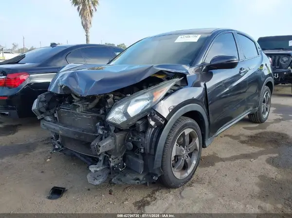 3CZRU5H59JG702348 2018 HONDA HR-V - Image 2