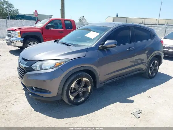 3CZRU5H59JG703967 2018 HONDA HR-V - Image 2