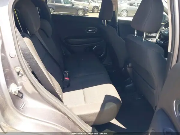3CZRU5H59JG703967 2018 HONDA HR-V - Image 8