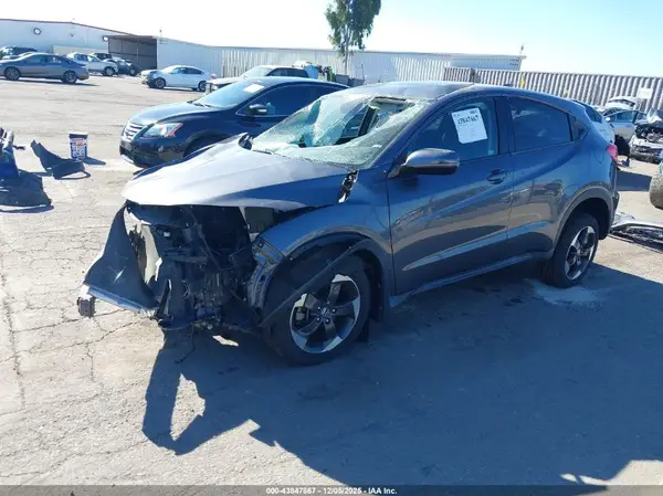 3CZRU5H59JM723475 2018 HONDA HR-V - Image 2