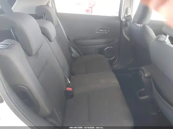 3CZRU5H59KM700974 2019 HONDA HR-V - Image 8