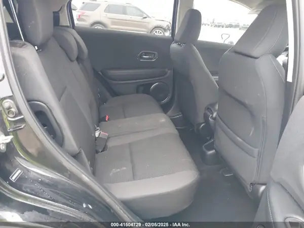3CZRU5H59KM704023 2019 HONDA HR-V - Image 8