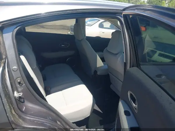 3CZRU5H59KM716964 2019 HONDA HR-V - Image 8